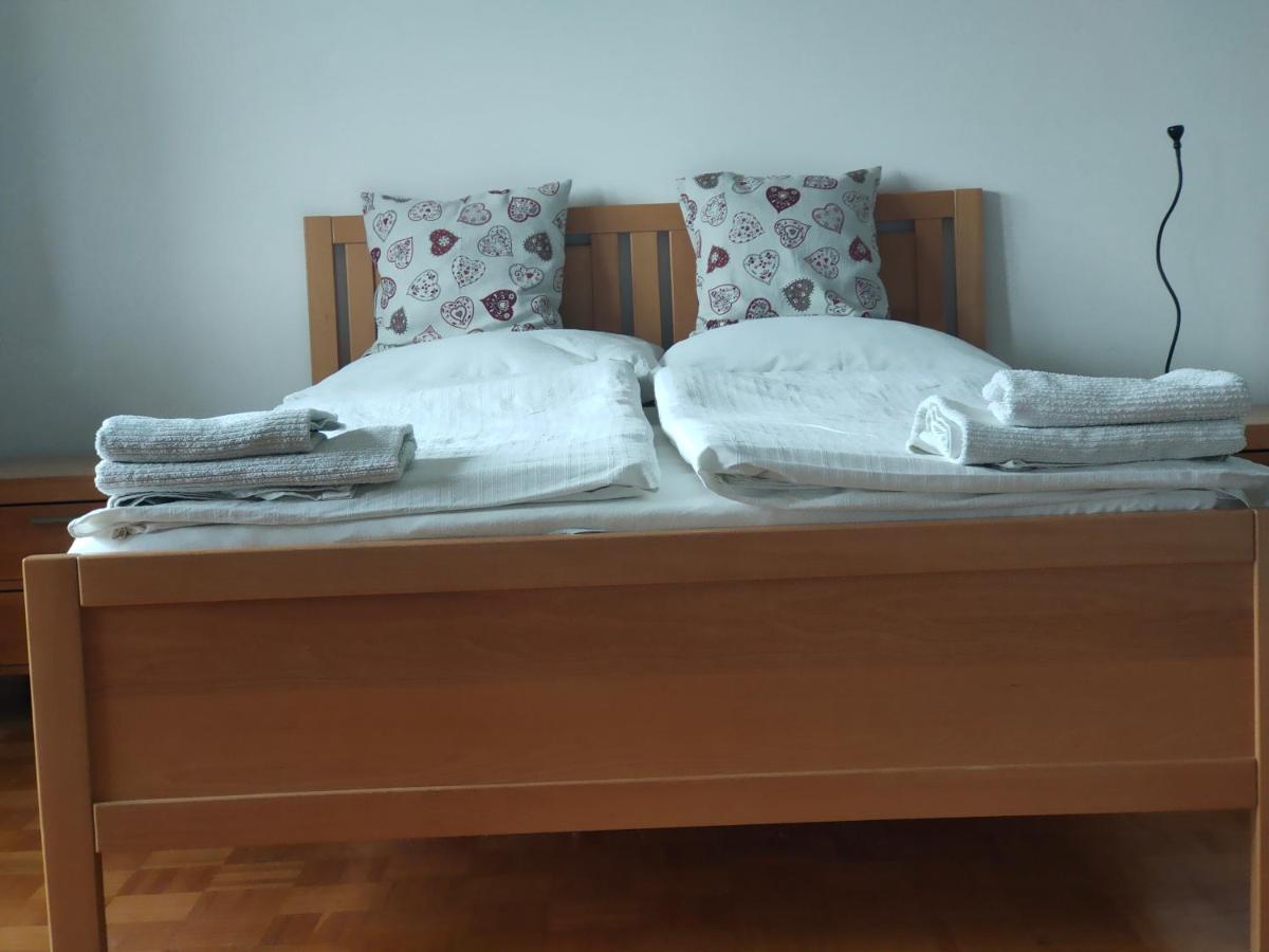 Rooms And Apartment Na Poljani Skofja Loka Exterior photo